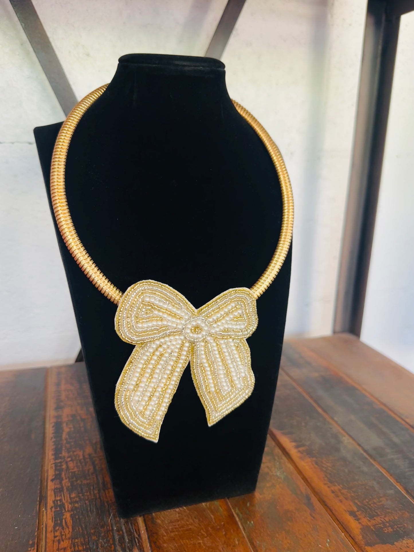 Gold Bow Collar Necklace
