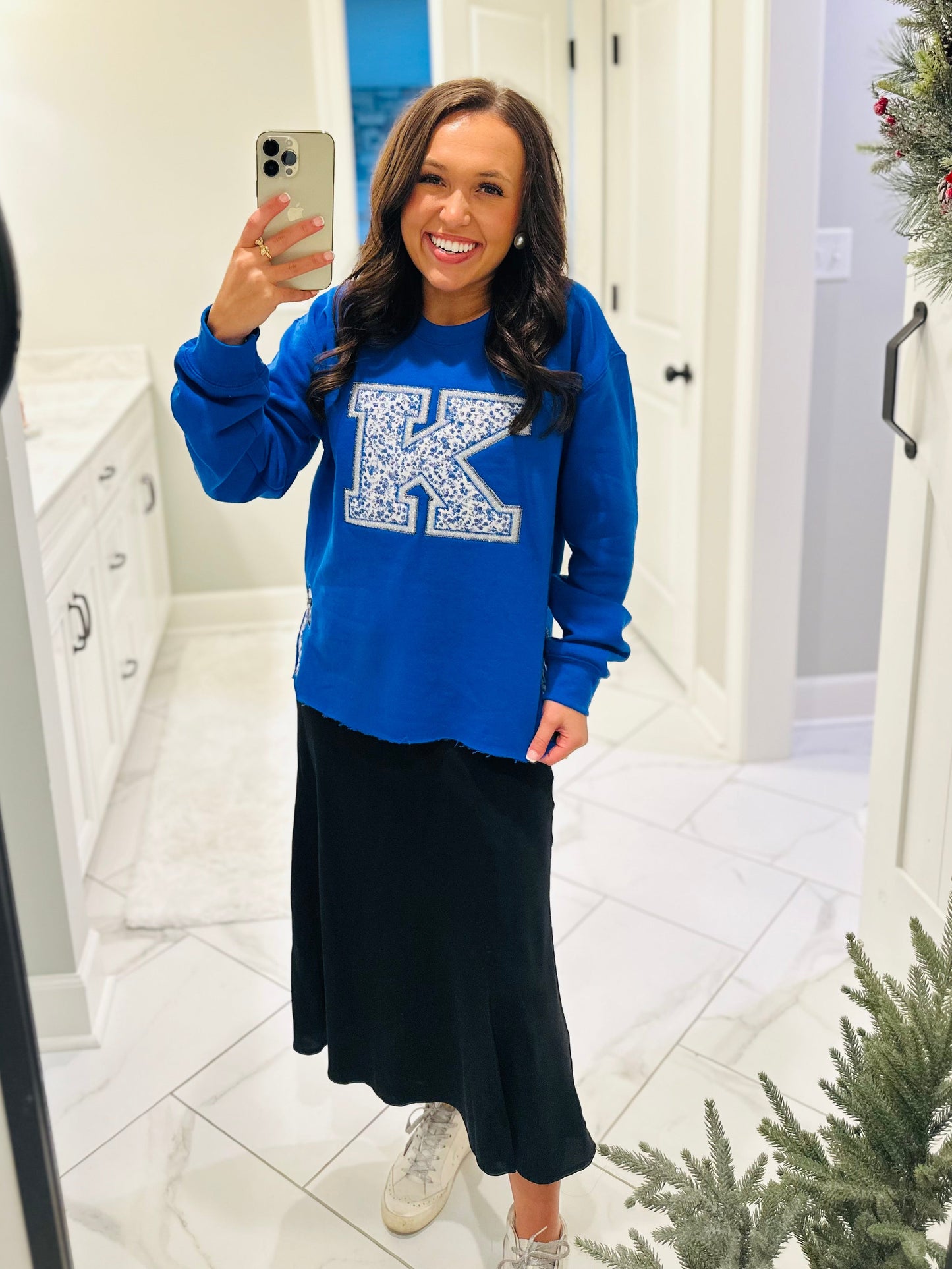 The Kentucky Glitter Embroidered Bow Side Sweatshirt
