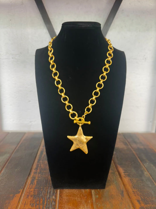 Gold Hammered Star Necklace