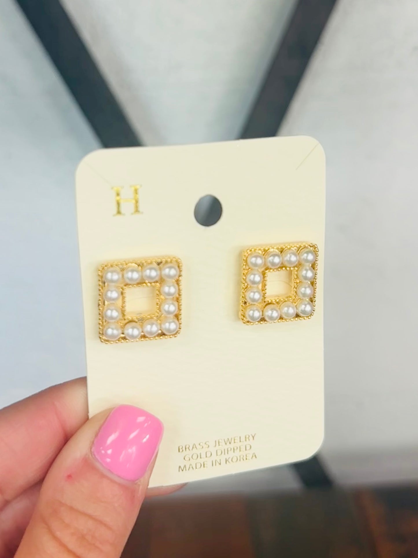 Pearl Open Square Stud Earring