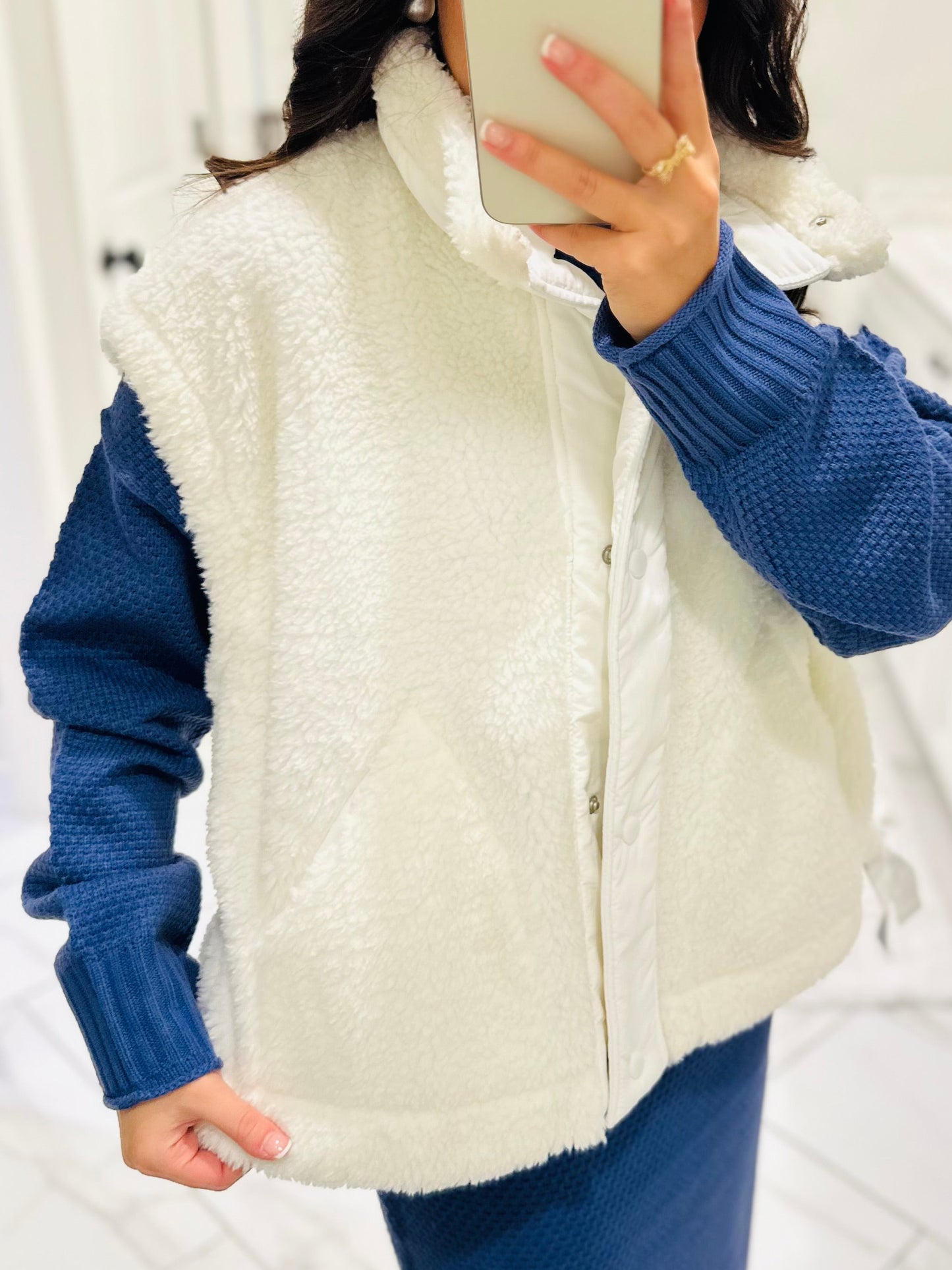 The Cozy White Sherpa Bow Detail Vest