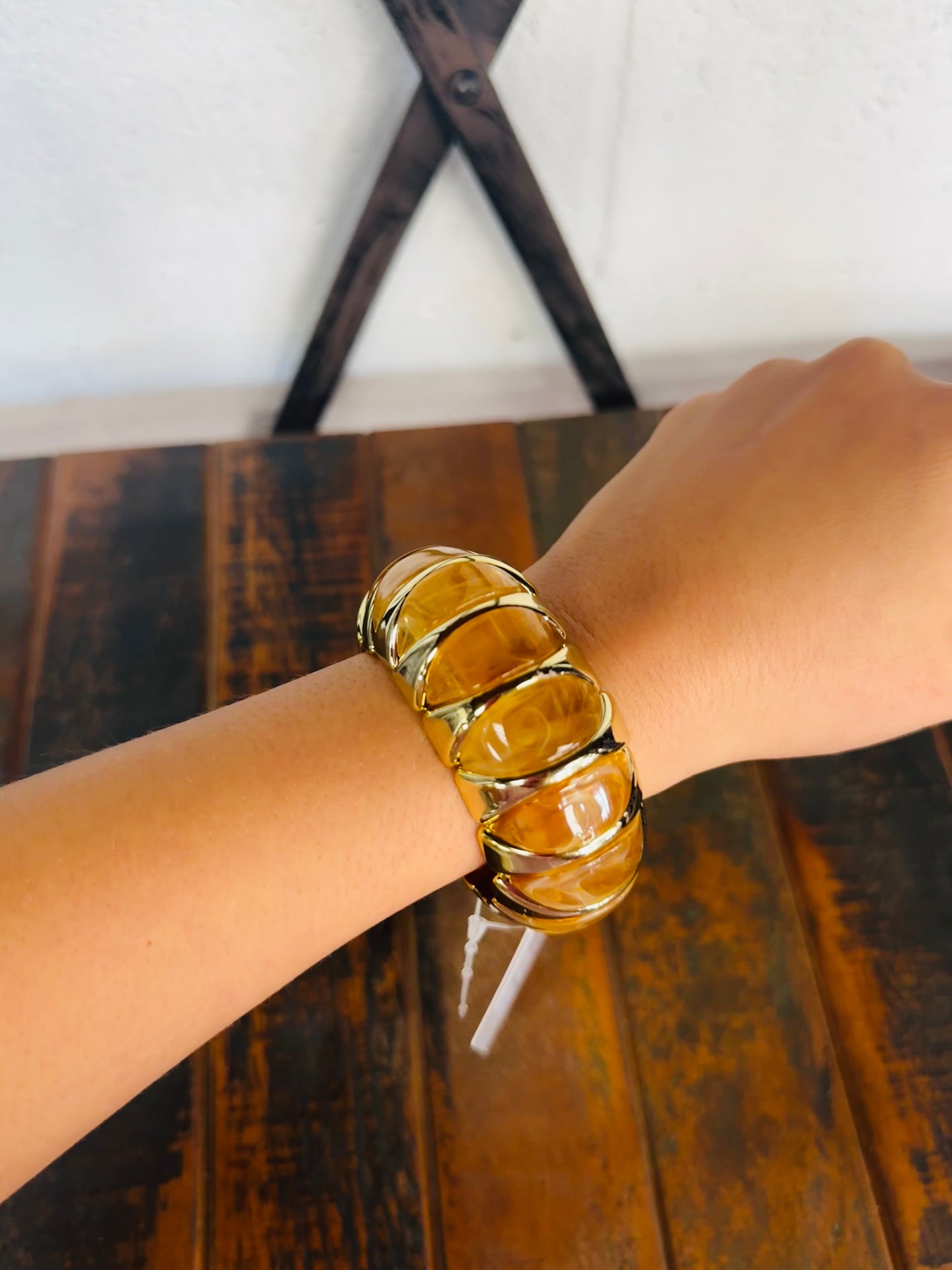Light Tortoise Wedge Stretch Bracelet