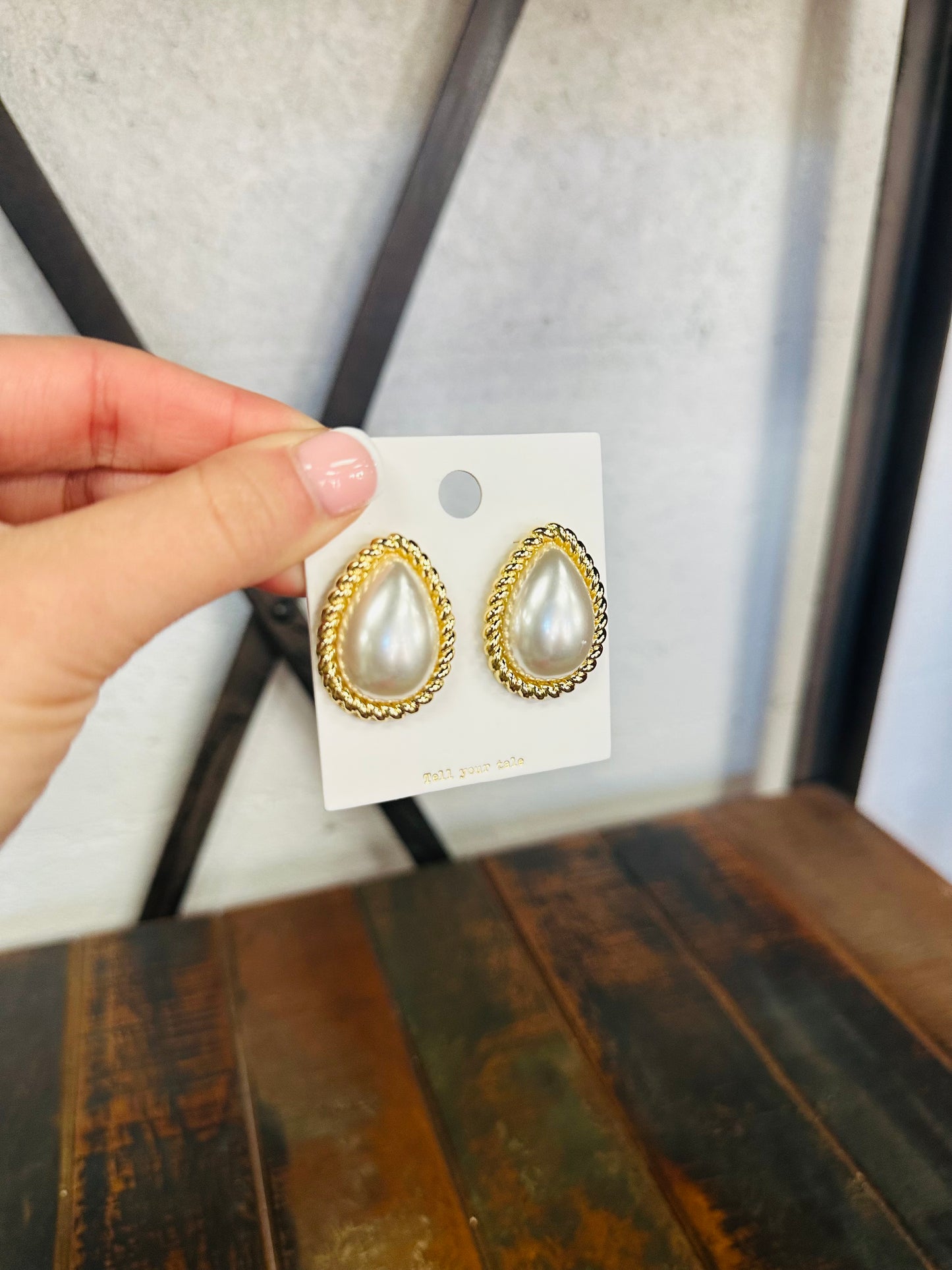 Pearl Twisted Gold Stud Earring