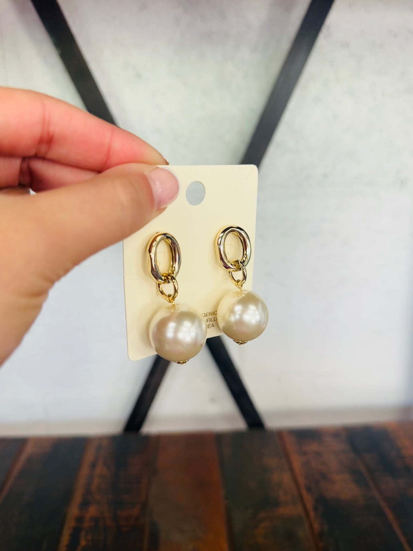 Gold Oval + Pearl Dangle Earring