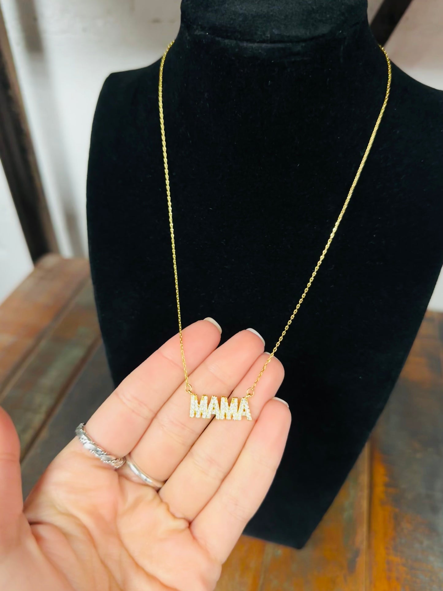 Bold Shiny 'MAMA' Necklace