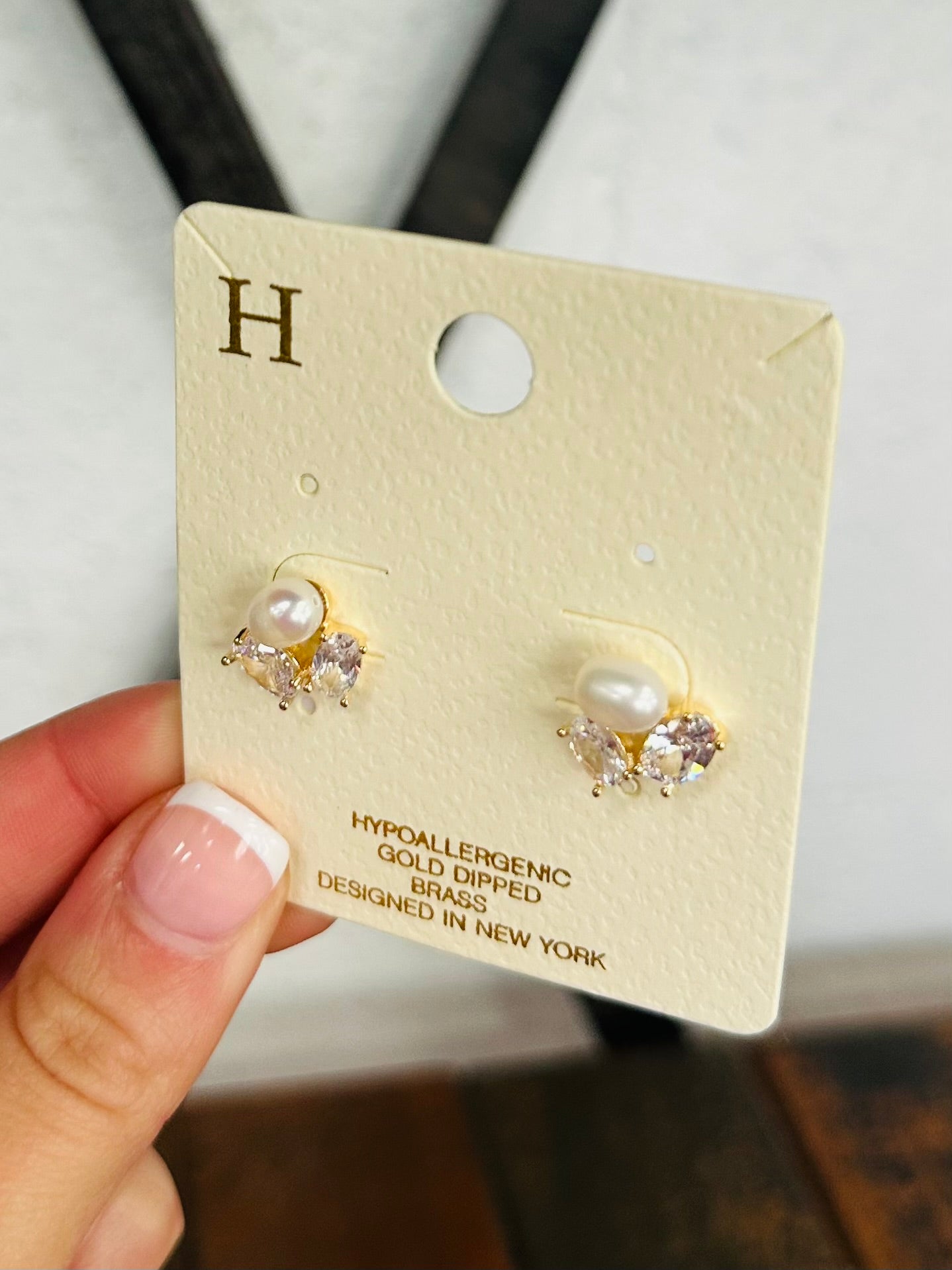 Cream + Gold Pearl Cluster Stud Earring