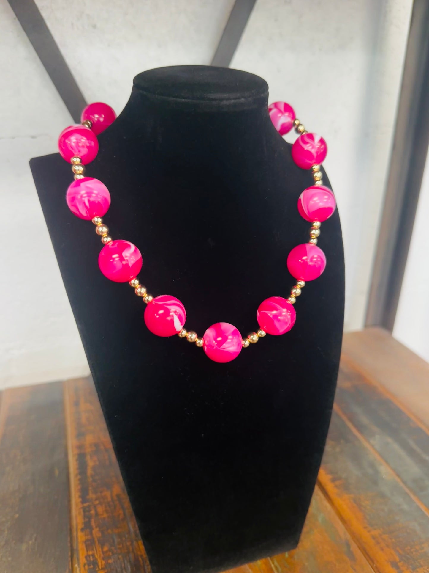 20mm Fuchsia + Gold Pearl Ball Bead Necklace
