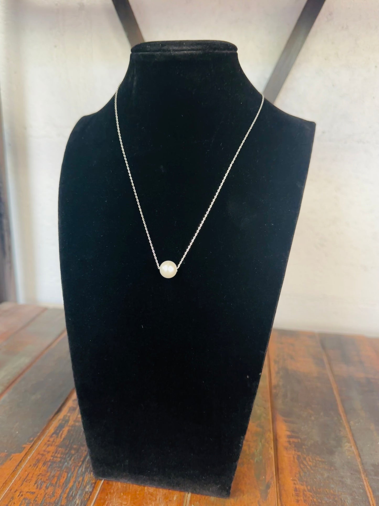 Classic Pearl Pendant Necklace - Silver