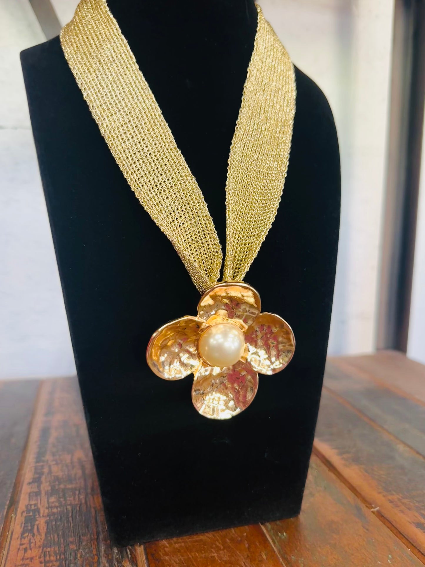 Gold Flower w/ Pearl Mesh Fabric Necklace