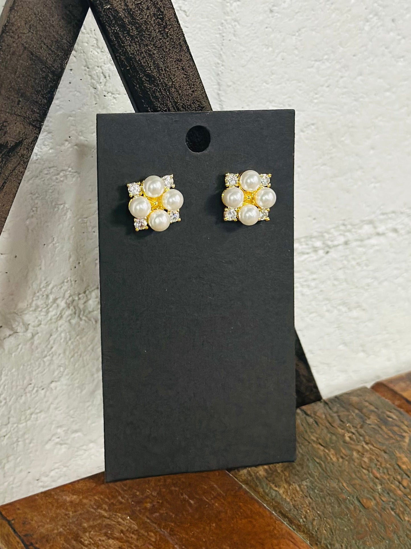 Four Pearl Stud Earring