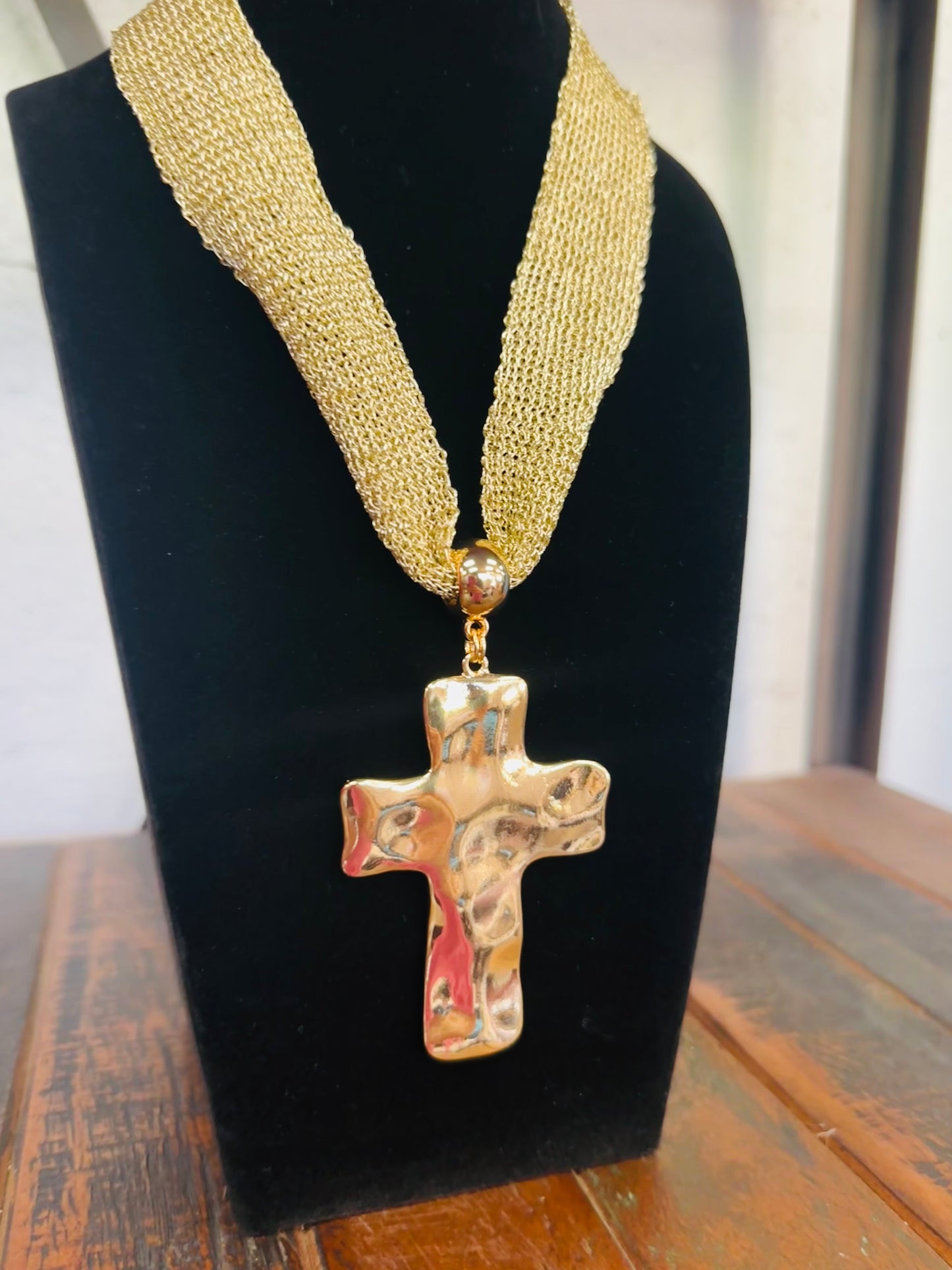 Gold Hammered Cross Mesh Fabric Necklace