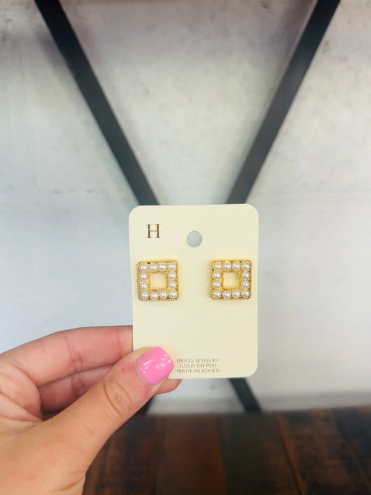 Pearl Open Square Stud Earring