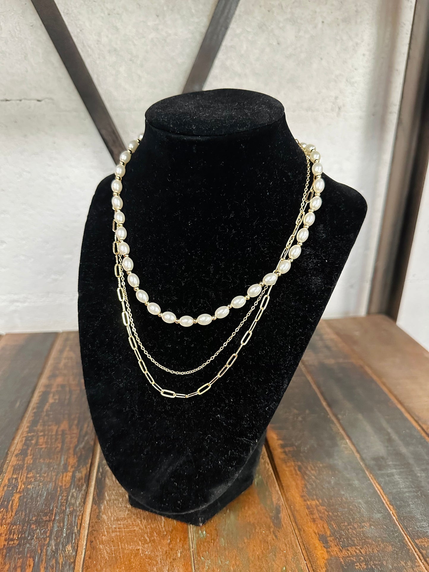 Layered Pearl and Chain Necklace