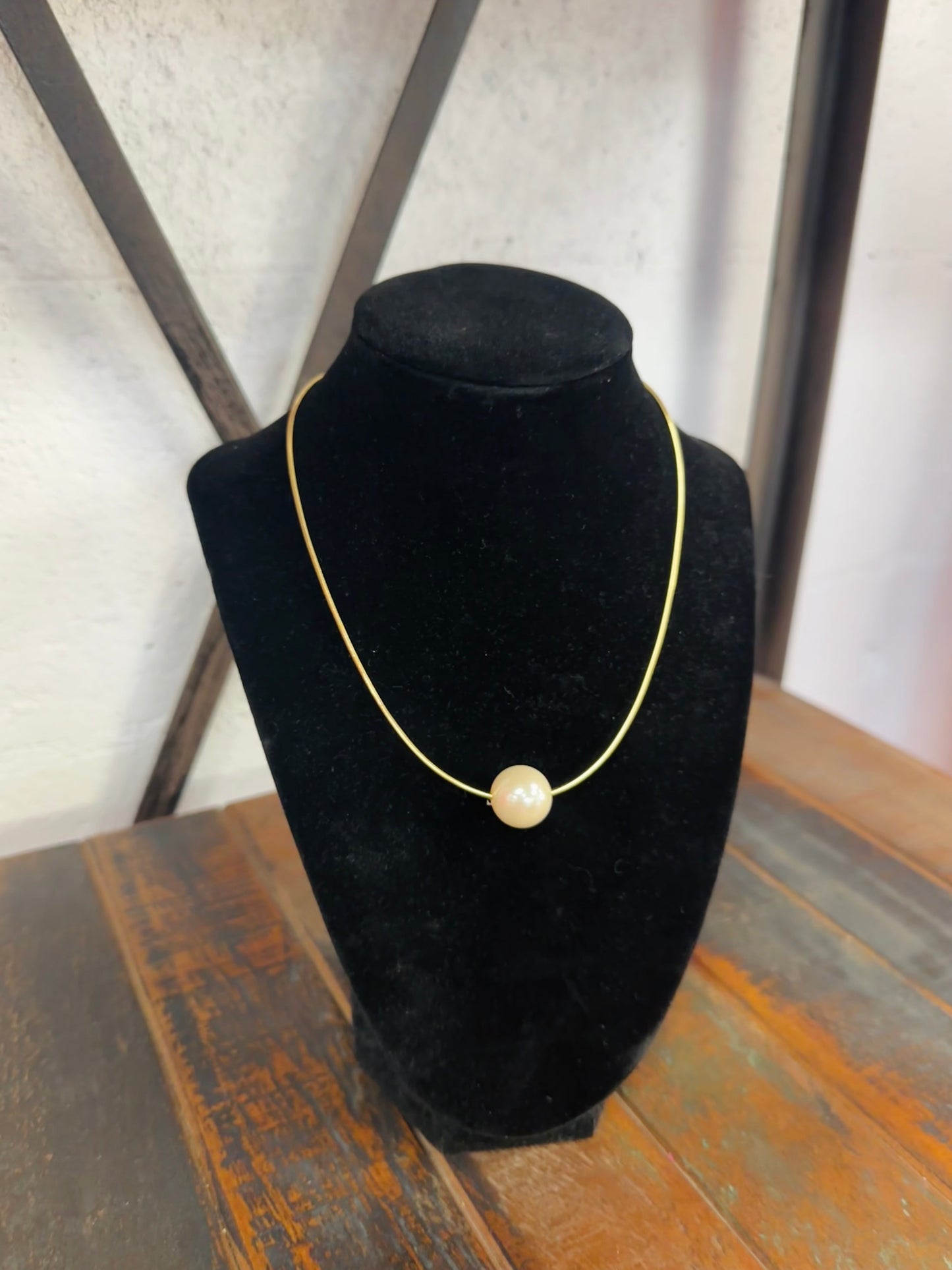 Small Pearl Statement Pendant Necklace