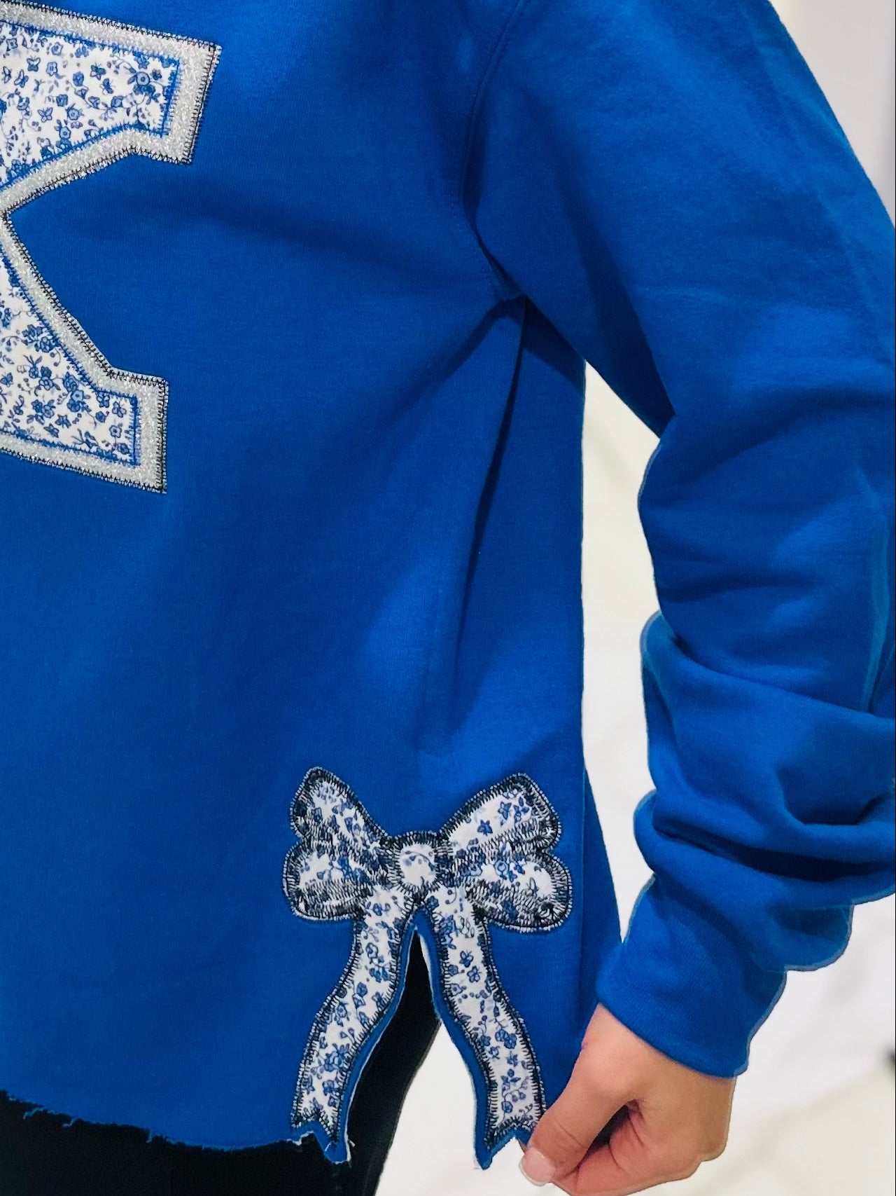 The Kentucky Glitter Embroidered Bow Side Sweatshirt