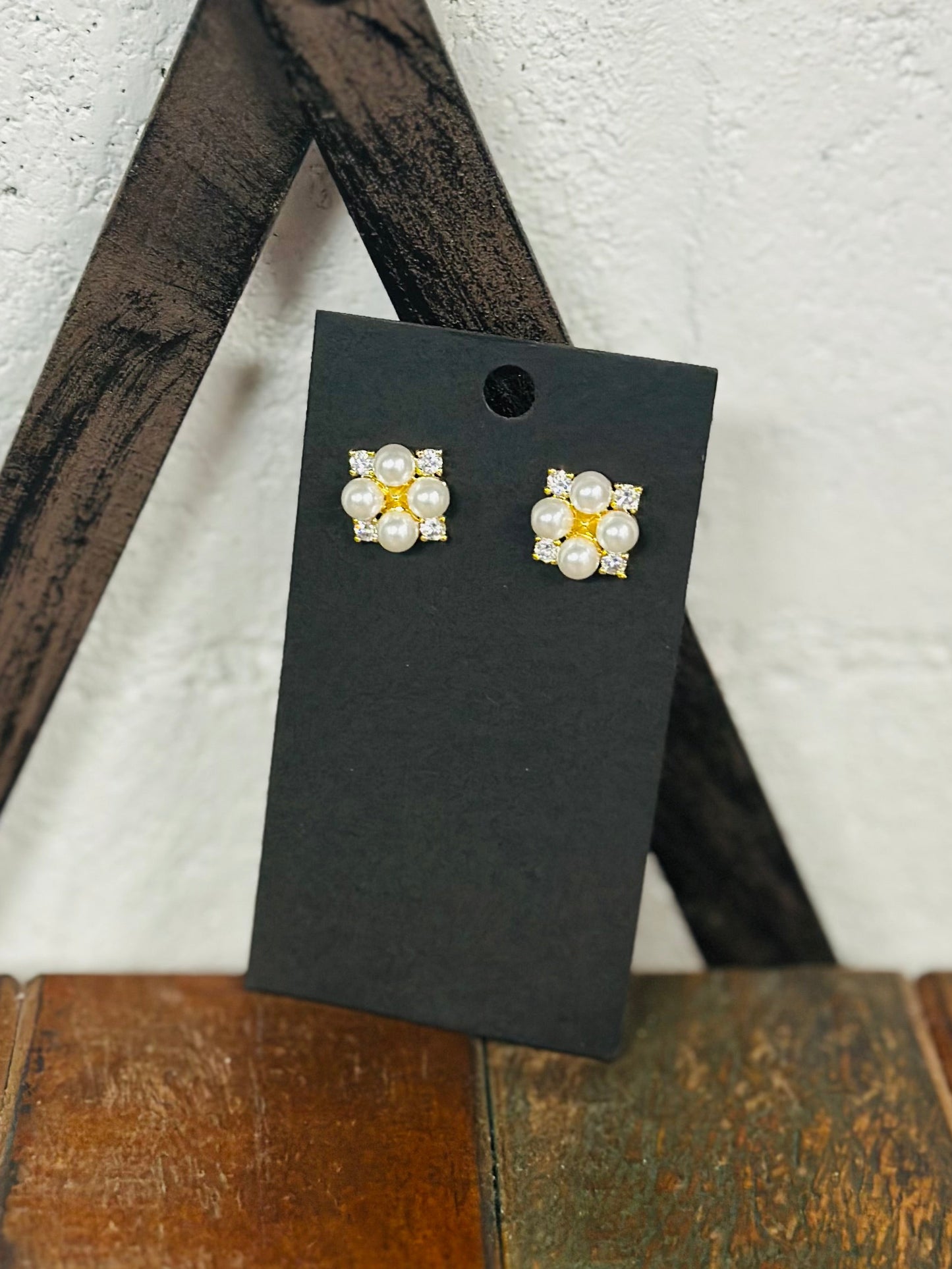 Four Pearl Stud Earring