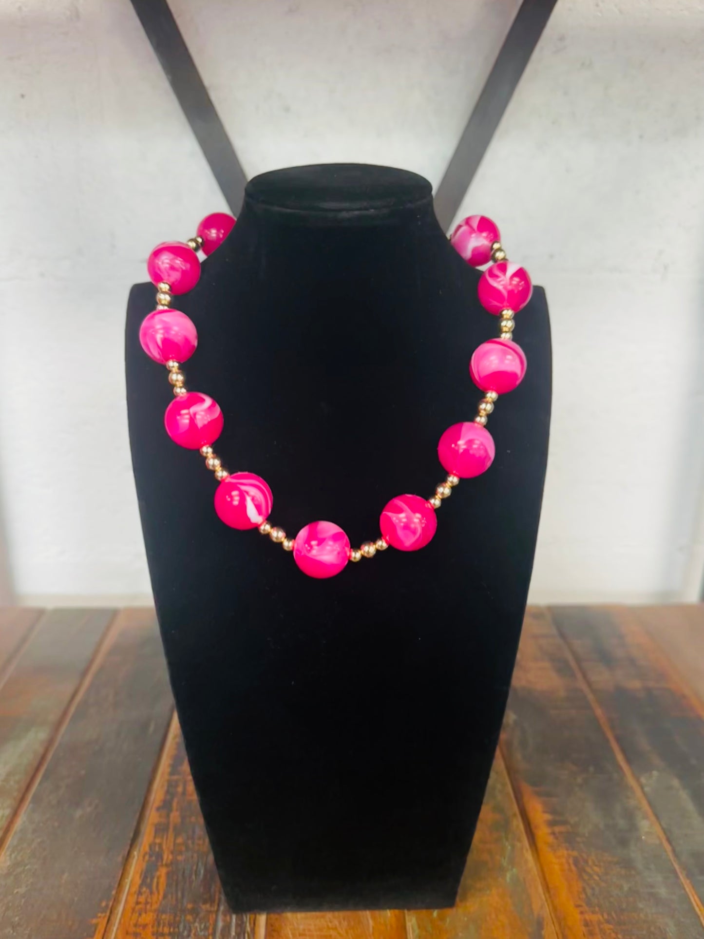 20mm Fuchsia + Gold Pearl Ball Bead Necklace