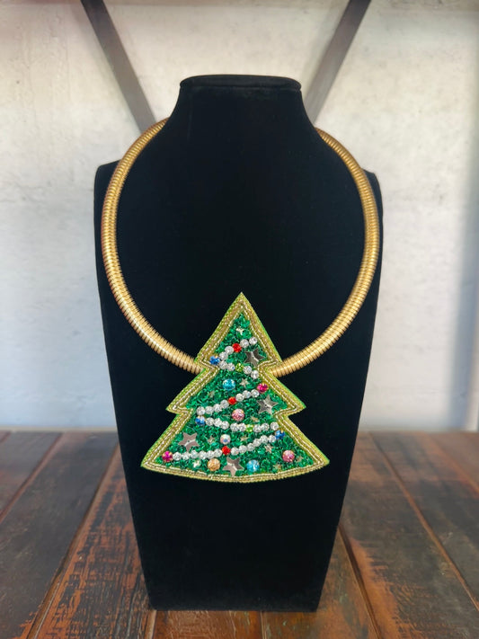 Green Christmas Tree Beaded Collar Necklace