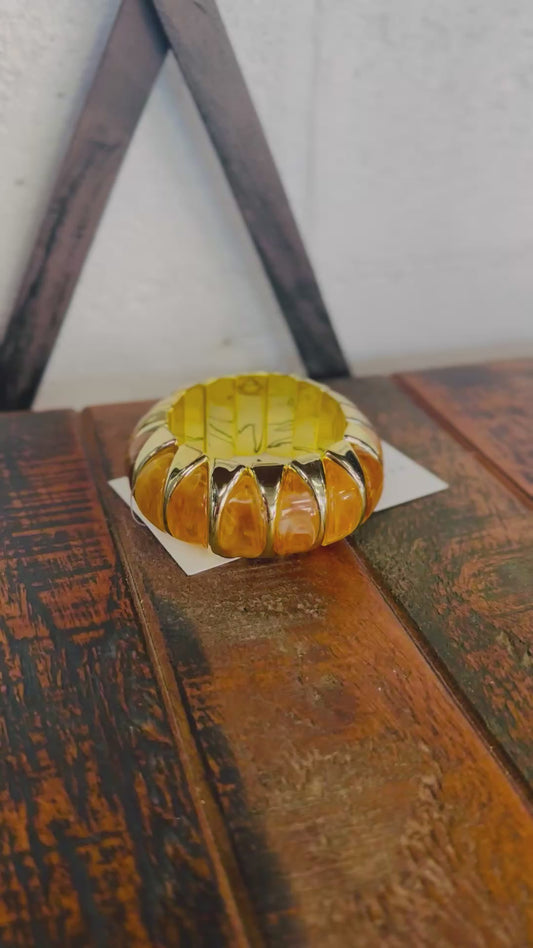 Light Tortoise Wedge Stretch Bracelet