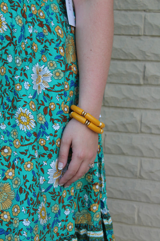 Lelani Disc Resin Stretch Bracelet in Marigold